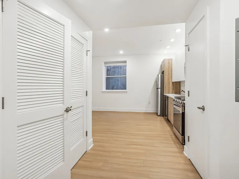 Nova Commons - 3952 Lancaster Avenue — Photo 20