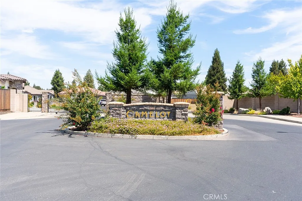 3314 Robin Hood Ct photo 1