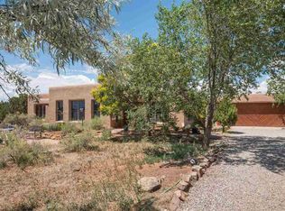 16 Herrada Rd, Santa Fe, NM 87508
