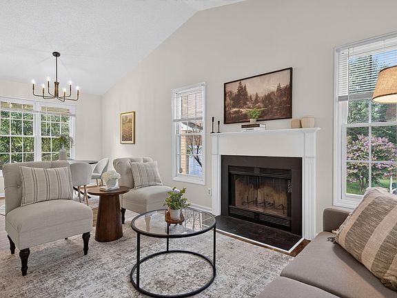 4th image of 305 Mint Hill Dr