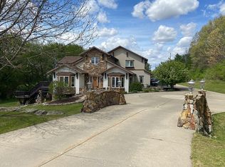 209 Donkel Ct, Cottage Grove, WI 53527