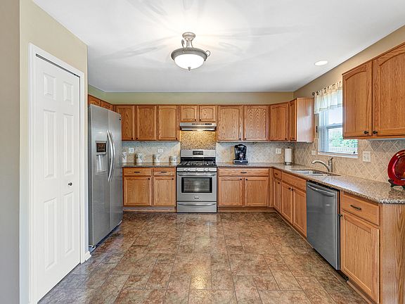 4th image of 10464 Casselberry S