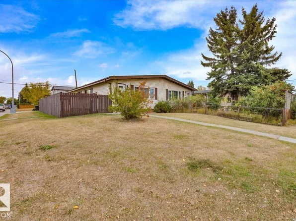 10822 134th Ave NW, Edmonton, AB T5E 1K1