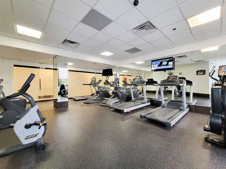 3525 Sage Rd #908 — Photo 42