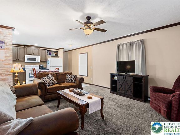 4th image of 226 Greenbriar Dr S