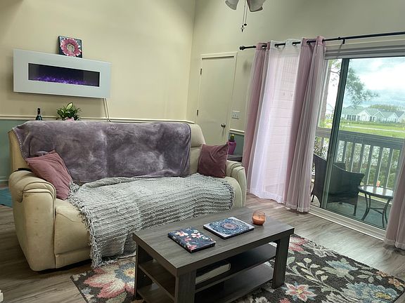 Living room, balcony adjacent