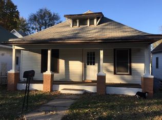 613 R St, Atchison, KS 66002