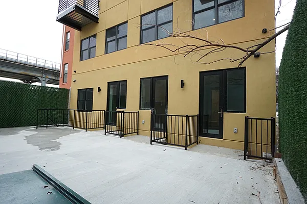 Rented by Rennit Inc. | media 15