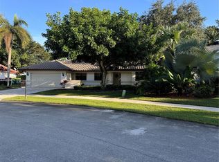 3059 Perriwinkle Cir, Davie, FL 33328