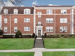 115 2nd St APT K, Garden City, NY 11530