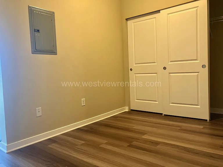 200 E Maple St — Photo 503