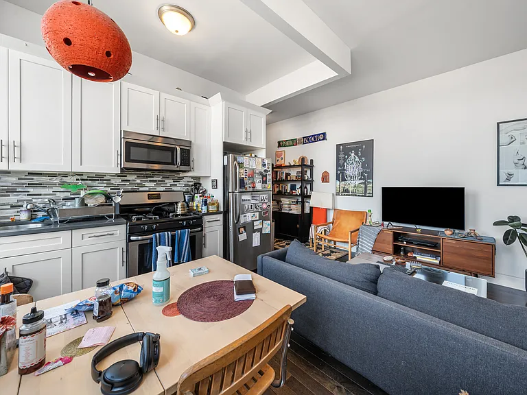 714 Seneca Ave #401 — Photo 12