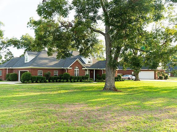 3rd image of 4104 Sardis Church Rd