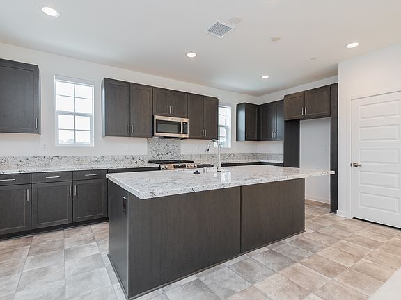 5th image of 6967 Mallow Dr #4