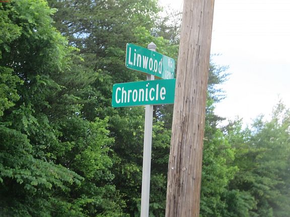 5th image of 1208 Chronicle Ave