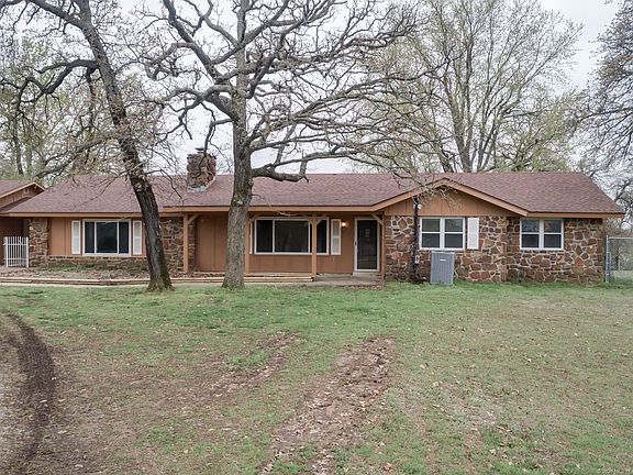 3rd image of 18822 E Oakridge Dr
