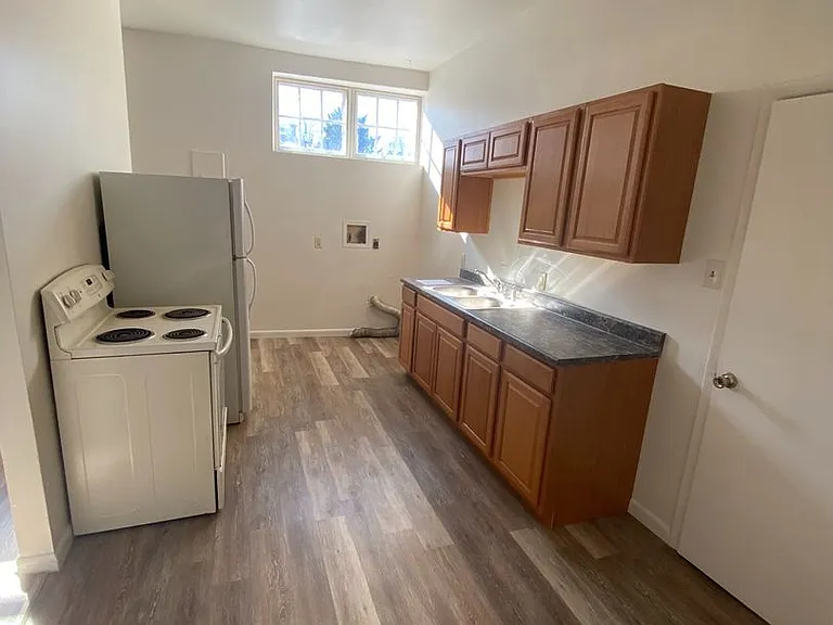 601 Manor St #603 — Photo 4