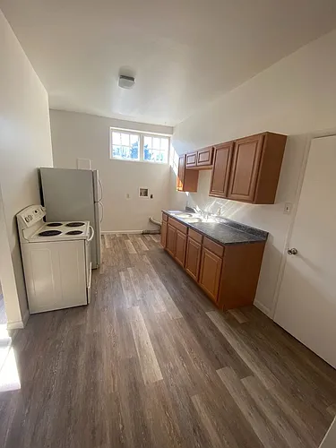 601 Manor St #603 Photo 1