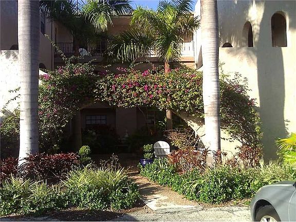3rd image of 815 NE 28th St APT 103
