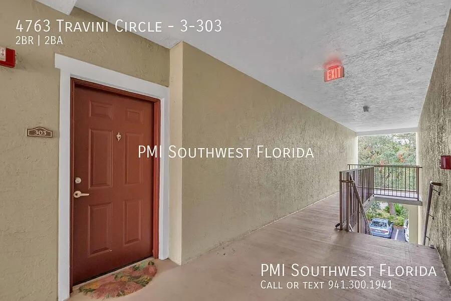2br/2ba Condominium In Las Palmas Of Sarasota Top Floor/No One Above You/ Updated Kitchen — Photo 2