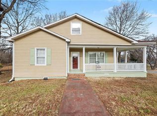 1133 E Stadium Dr, Eden, NC 27288