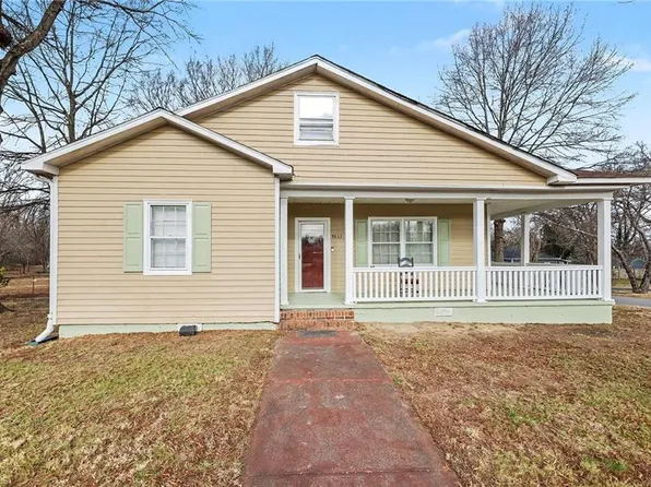 1133 E Stadium Dr, Eden, NC 27288