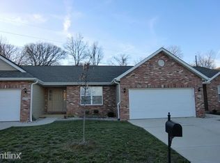 1131 Carraway Ct, Collinsville, IL 62234