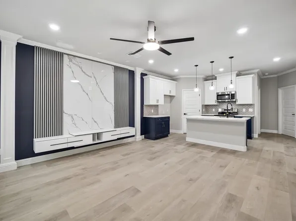 938 South Ln, Houston, TX 77088