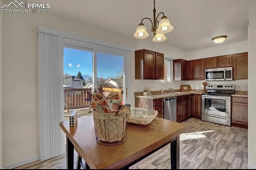 6620 Grand Valley Dr — Photo 4