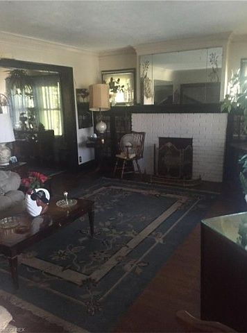 2nd image of 3565 E 147th St