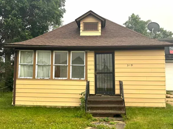 319 W 3rd Ave N, Aurora, MN 55705
