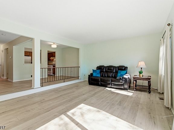 5th image of 23 Manchester Rd