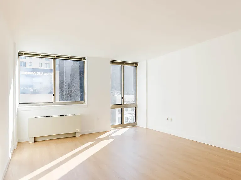 400 W 37th St #7E — Photo 71