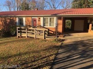 526 Evergreen Trl, Thomasville, NC 27360