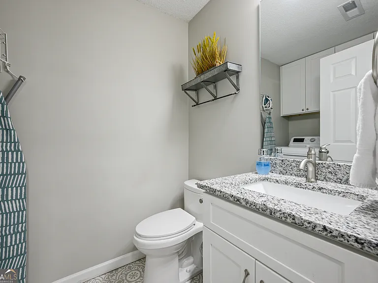 10 Jill Ln — Photo 9