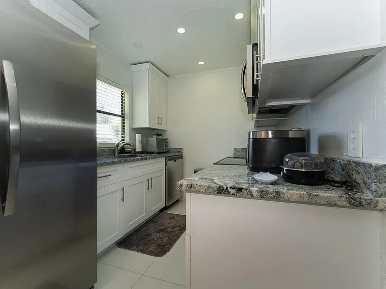 1242 SW Parma Ave — Photo 11