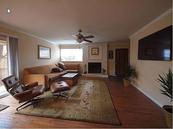 3 bed, 2.5 bath, 1520 sqft, $2,500 — Photo 4