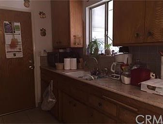 5th image of 1061 E Lucerne Dr
