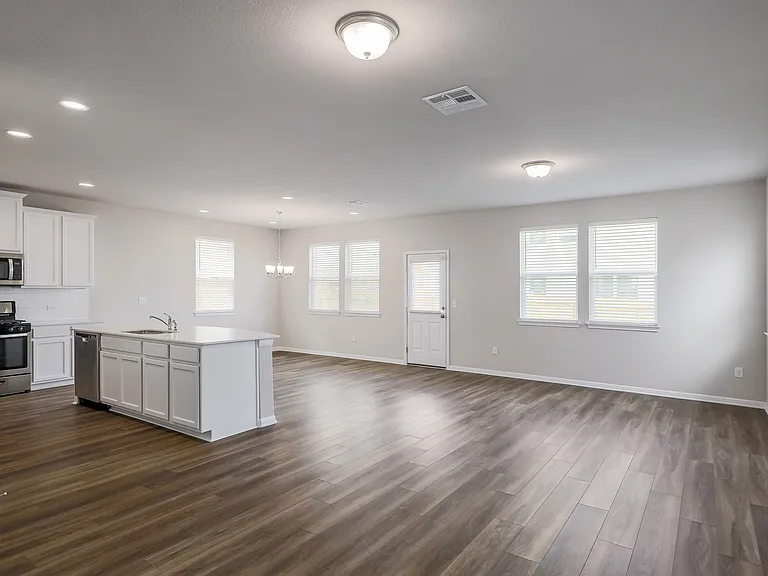 10702 Sentinel Dr — Photo 7