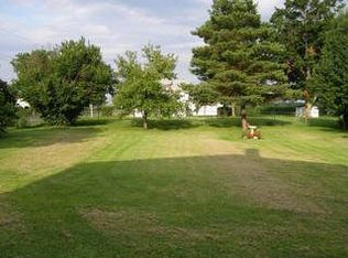 1313 Berwick Rd, Berwick, IL 61417