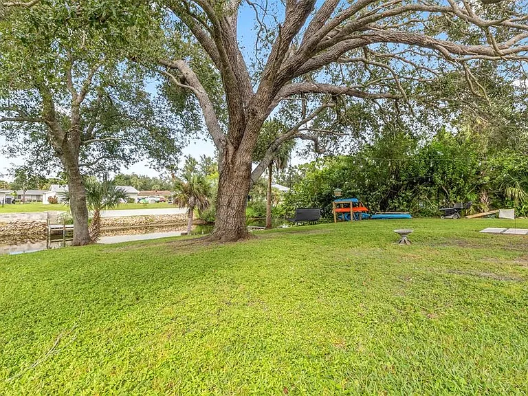 2586 Auburn Blvd — Photo 30