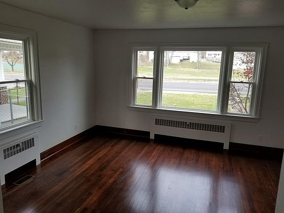 2nd image of 1427 Dale Ave SE