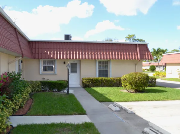 570 Laconia Circle, Lake Worth, FL 33467