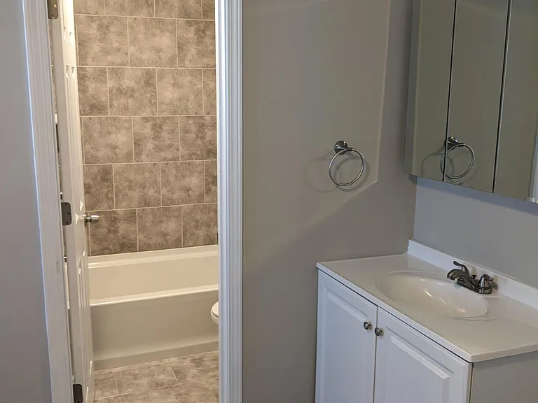 909 E Davie St #1 — Photo 9