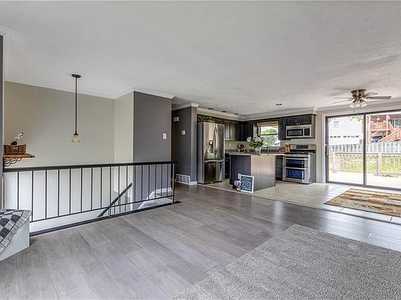 3rd image of 1808 Cedaridge Dr