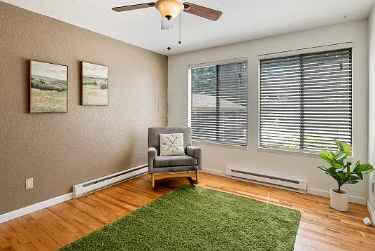 1800 Grant Ave S #D1 — Photo 6
