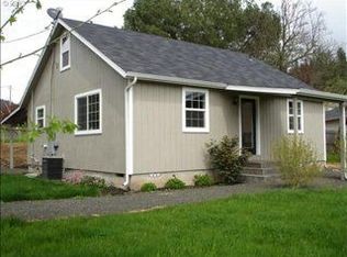 525 NE Rifle Range St, Roseburg, OR 97470