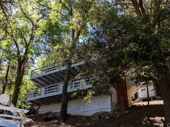 112 Zermatt Dr, Crestline, CA 92407