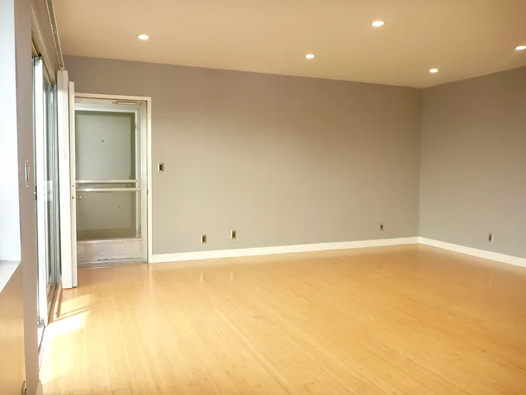 1527 Princeton St #2 — Photo 3