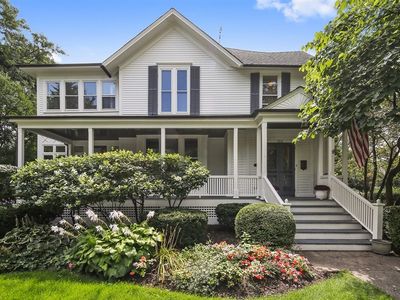 104 E 4th St, Hinsdale, IL, 60521